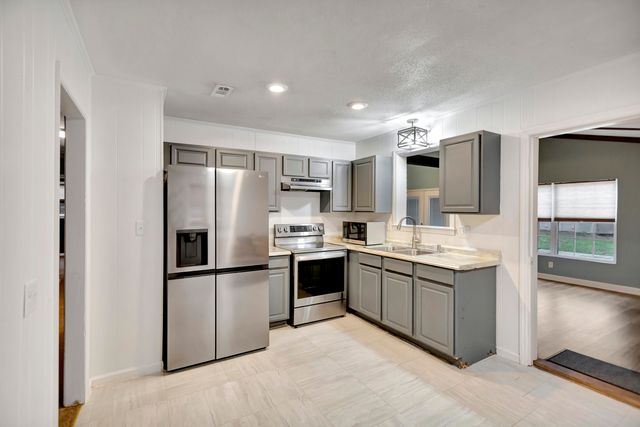 122 Longleaf Drive, Summerville, SC 29483