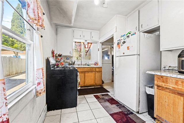 427 E Platt Street, Long Beach, CA 90805