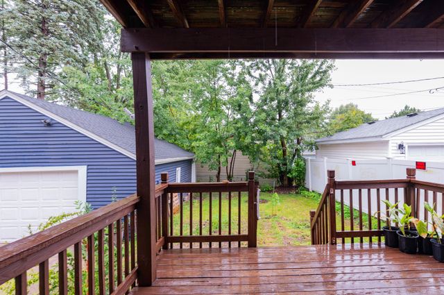 772 Iowa Avenue W, Saint Paul, MN 55117
