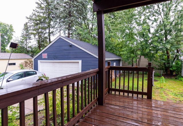 772 Iowa Avenue W, Saint Paul, MN 55117
