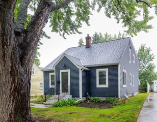 772 Iowa Avenue W, Saint Paul, MN 55117