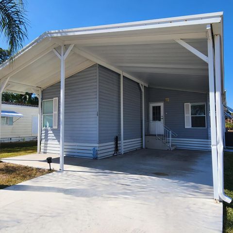 14 La Costa Lane, Port St. Lucie, Port St Lucie, FL 34952
