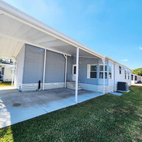 14 La Costa Lane, Port St. Lucie, Port St Lucie, FL 34952