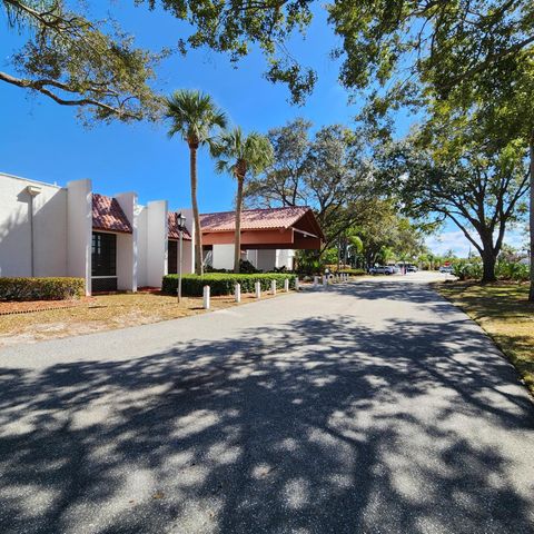 14 La Costa Lane, Port St. Lucie, Port St Lucie, FL 34952