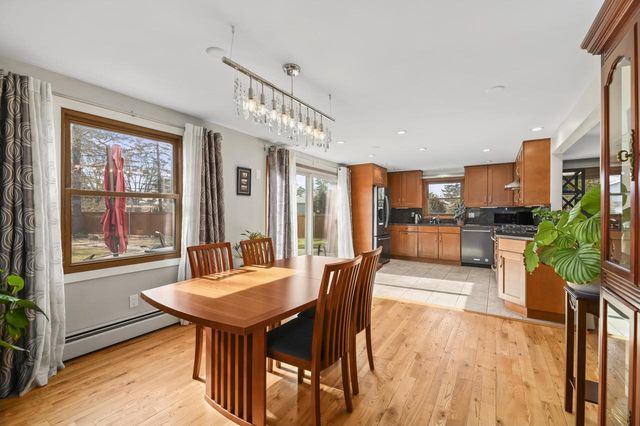 11249 N Oriole LANE, Mequon, WI 53092