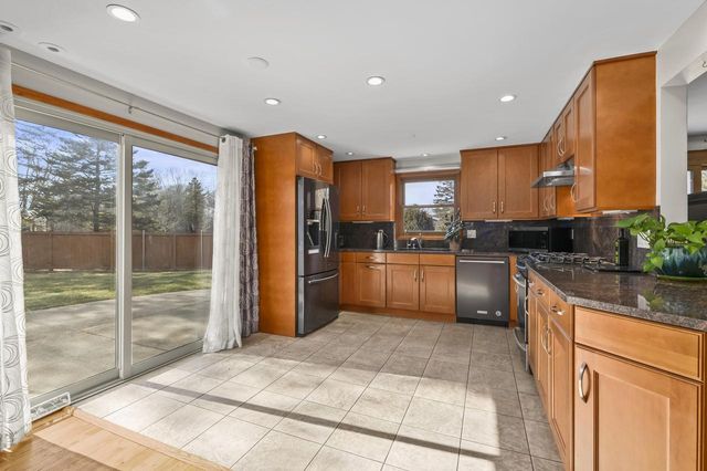 11249 N Oriole LANE, Mequon, WI 53092