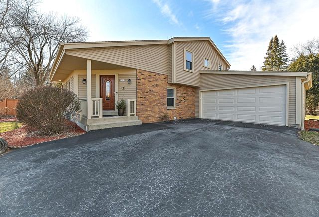 11249 N Oriole LANE, Mequon, WI 53092