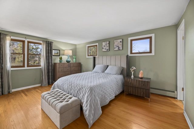 11249 N Oriole LANE, Mequon, WI 53092