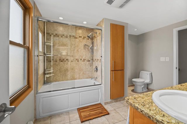 11249 N Oriole LANE, Mequon, WI 53092