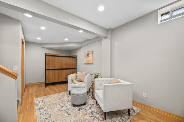 11249 N Oriole LANE, Mequon, WI 53092