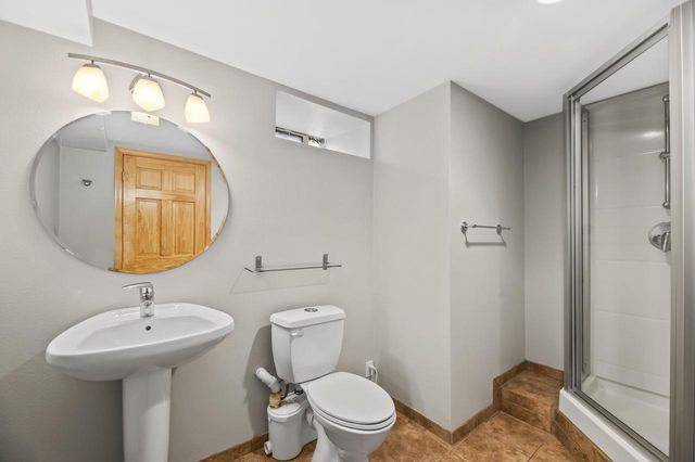 11249 N Oriole LANE, Mequon, WI 53092