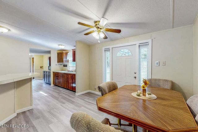 2525 Old Harriman Hwy, Oliver Springs, TN 37840