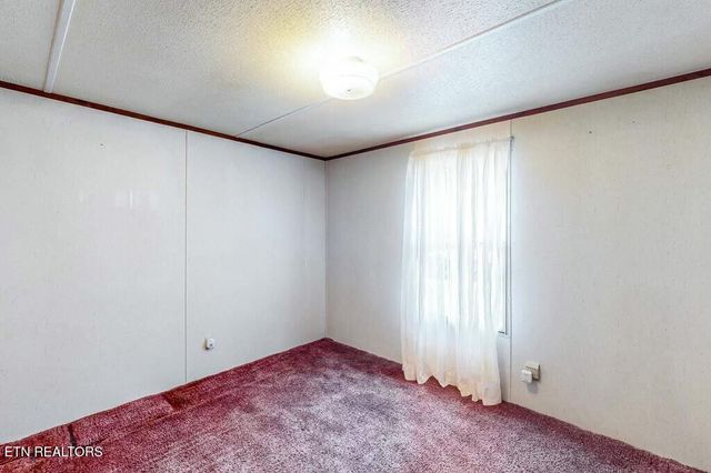 2525 Old Harriman Hwy, Oliver Springs, TN 37840