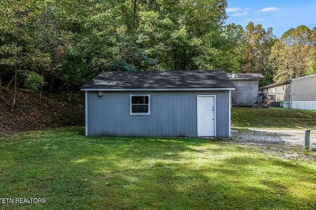 2525 Old Harriman Hwy, Oliver Springs, TN 37840
