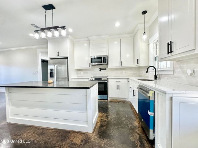 391 Scr 62, Magee, MS 39111