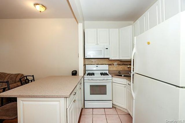 1832 George Street 2B, Ridgewood, NY 11385