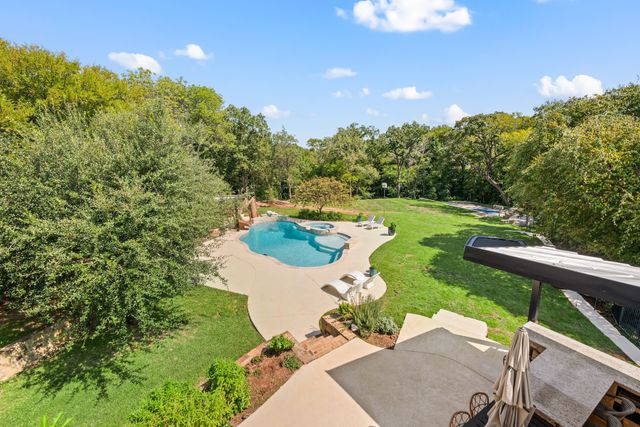 831 Simmons Court, Southlake, TX 76092