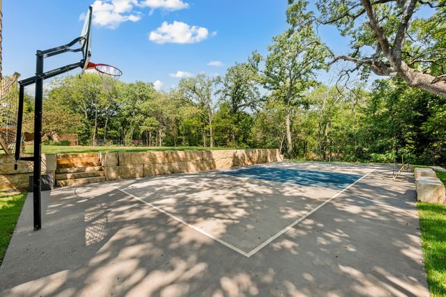 831 Simmons Court, Southlake, TX 76092