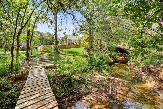 831 Simmons Court, Southlake, TX 76092