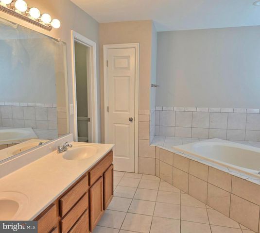 10320 WINGED ELM CIR, Manassas, VA 20110