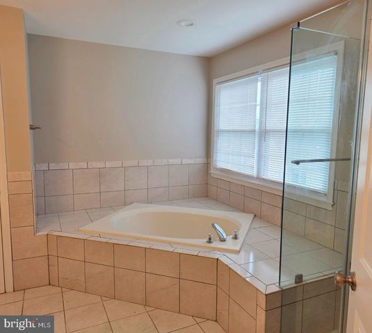 10320 WINGED ELM CIR, Manassas, VA 20110