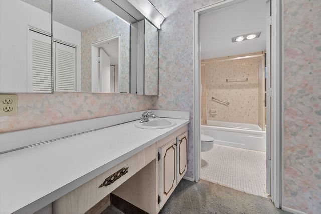 501 SW 11th Place 402-a, Boca Raton, FL 33432