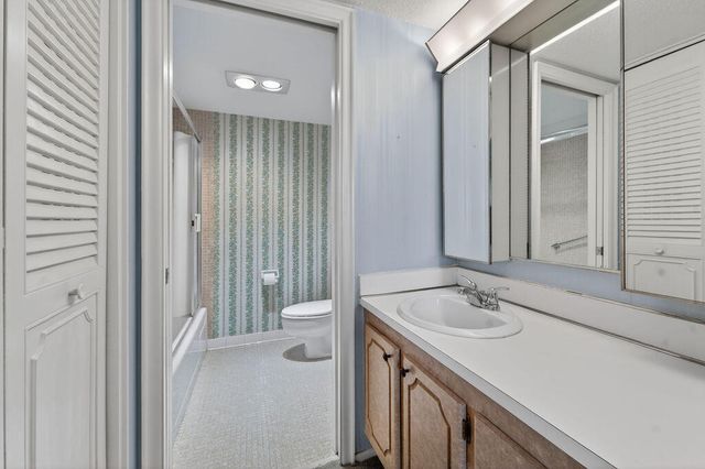 501 SW 11th Place 402-a, Boca Raton, FL 33432