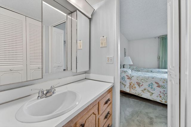 501 SW 11th Place 402-a, Boca Raton, FL 33432