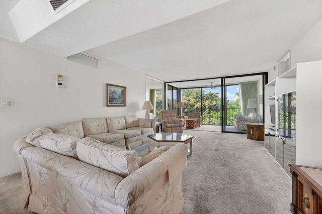 501 SW 11th Place 402-a, Boca Raton, FL 33432