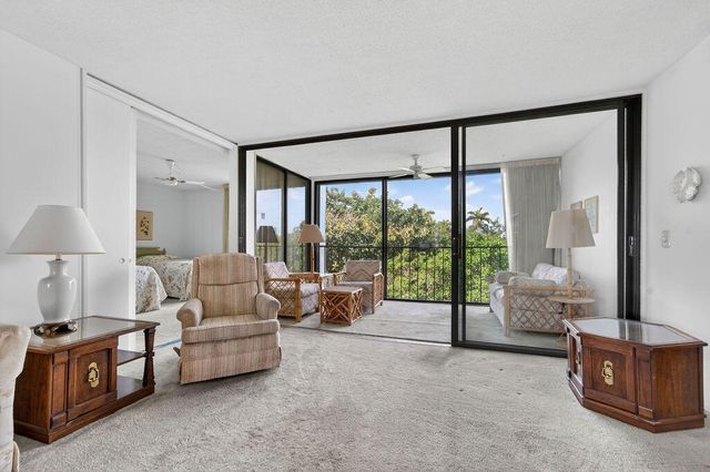 501 SW 11th Place 402-a, Boca Raton, FL 33432