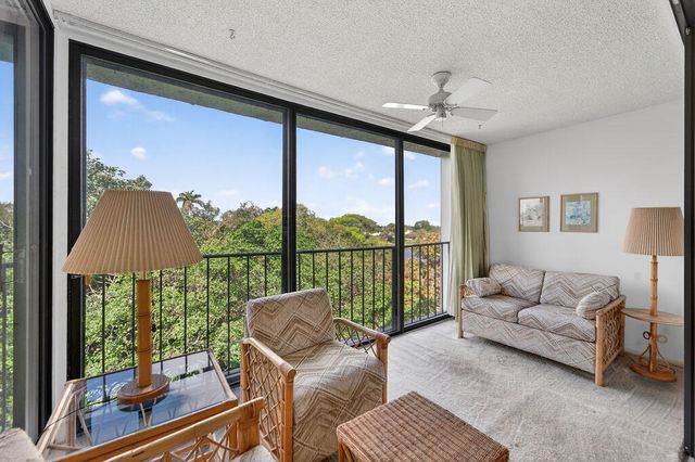 501 SW 11th Place 402-a, Boca Raton, FL 33432
