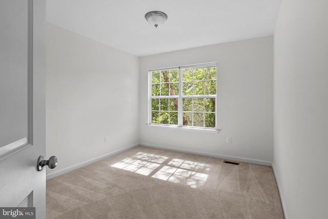 1078 LA GRANGE PKWY, Newark, DE 19702