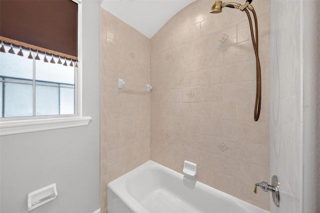 1070 CEASARS COURT, Mount Dora, FL 32757