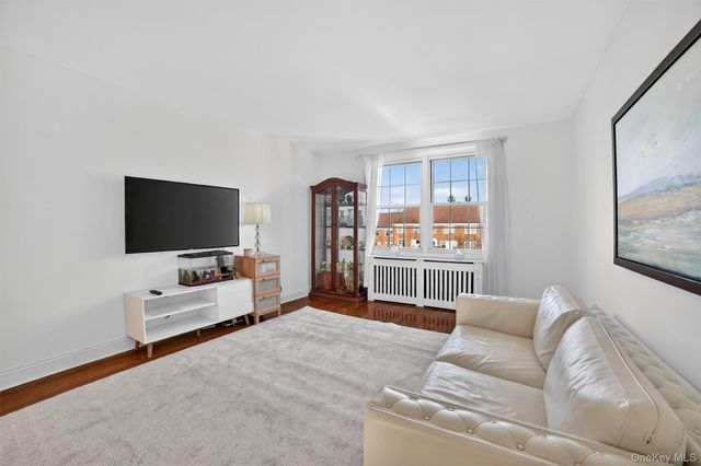 109 N Broadway K2, White Plains, NY 10603