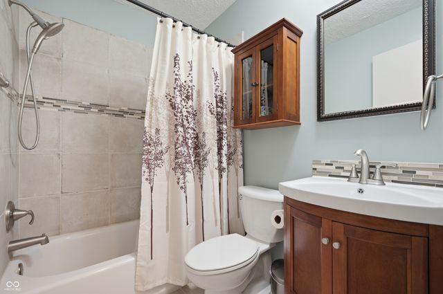 3706 E Carol Lane, Mooresville, IN 46158