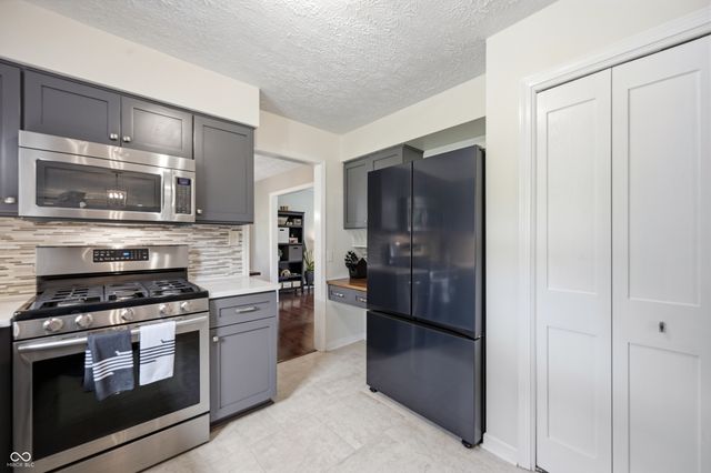 3706 E Carol Lane, Mooresville, IN 46158