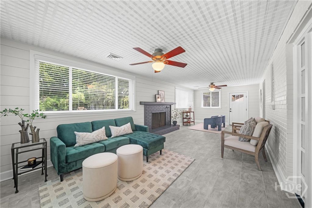 Image 12 of property listing at 1315 Brightwood Drive, Savannah, GA 31406