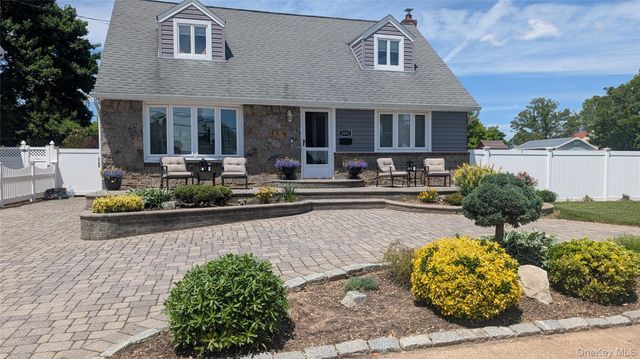 3881 Miller Place, Levittown, NY 11756