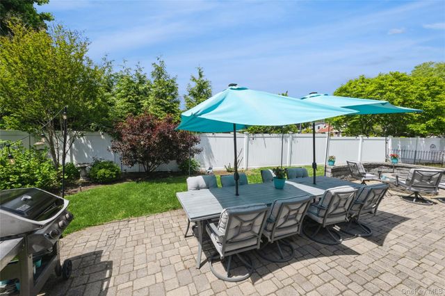 3881 Miller Place, Levittown, NY 11756