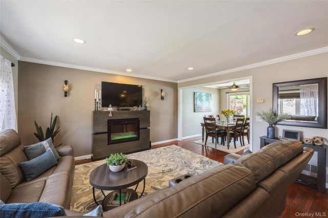 3881 Miller Place, Levittown, NY 11756