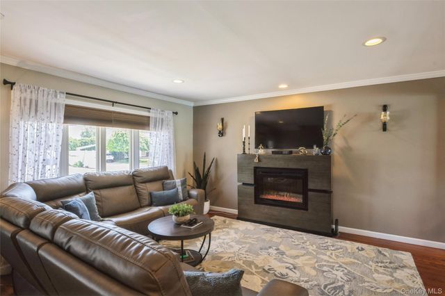 3881 Miller Place, Levittown, NY 11756