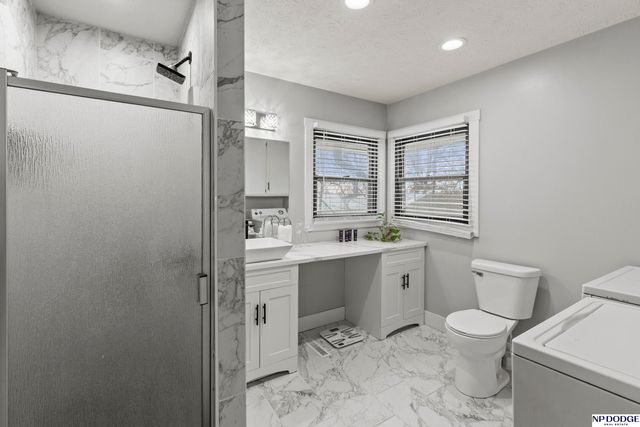 5902 S 50th Street, Omaha, NE 68117