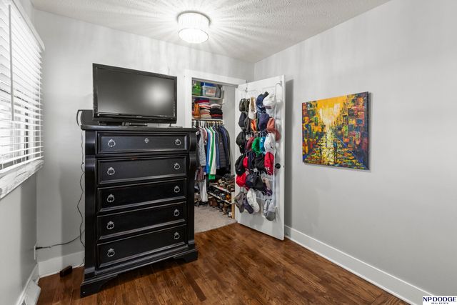 5902 S 50th Street, Omaha, NE 68117