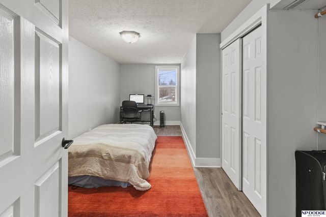 5902 S 50th Street, Omaha, NE 68117