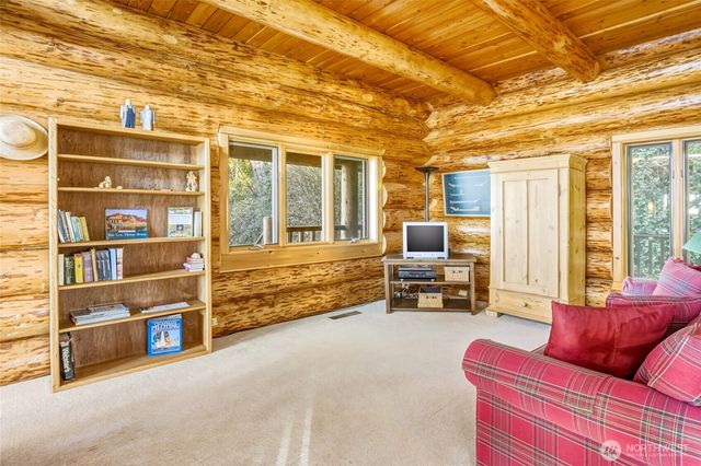 154 Rockaway Beach Lane, Camano Island, WA 98282