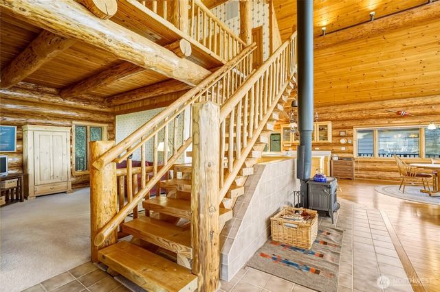 154 Rockaway Beach Lane, Camano Island, WA 98282