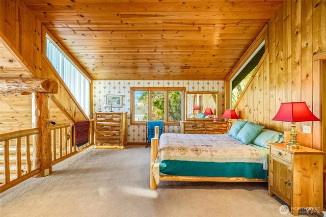 154 Rockaway Beach Lane, Camano Island, WA 98282