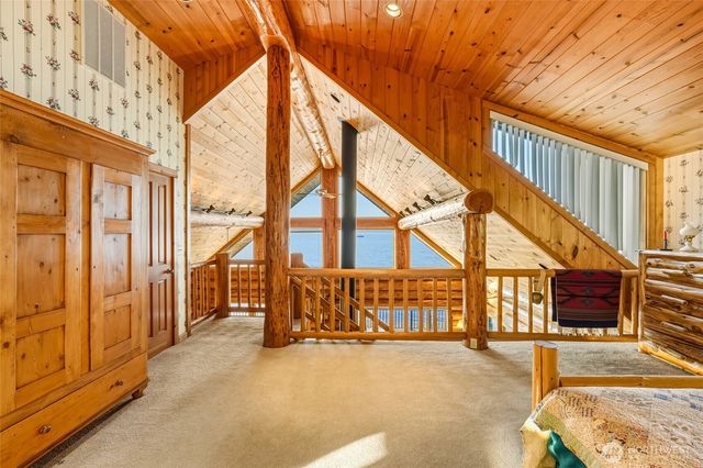 154 Rockaway Beach Lane, Camano Island, WA 98282