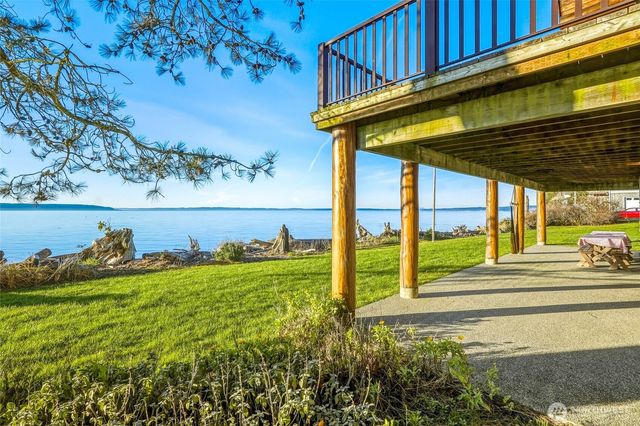 154 Rockaway Beach Lane, Camano Island, WA 98282