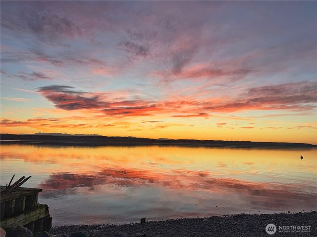 154 Rockaway Beach Lane, Camano Island, WA 98282